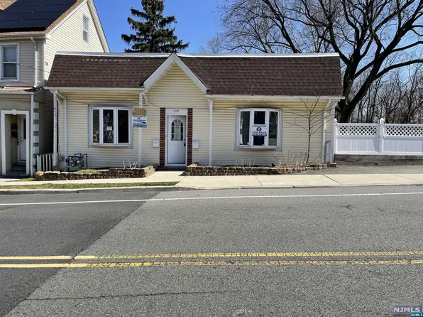 307-309 Berkeley Ave, Bloomfield, NJ 07003
