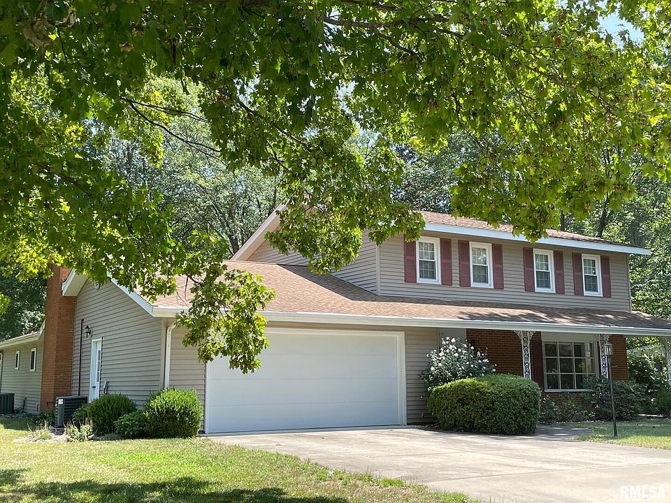 1st image of 105 S Lark Ln