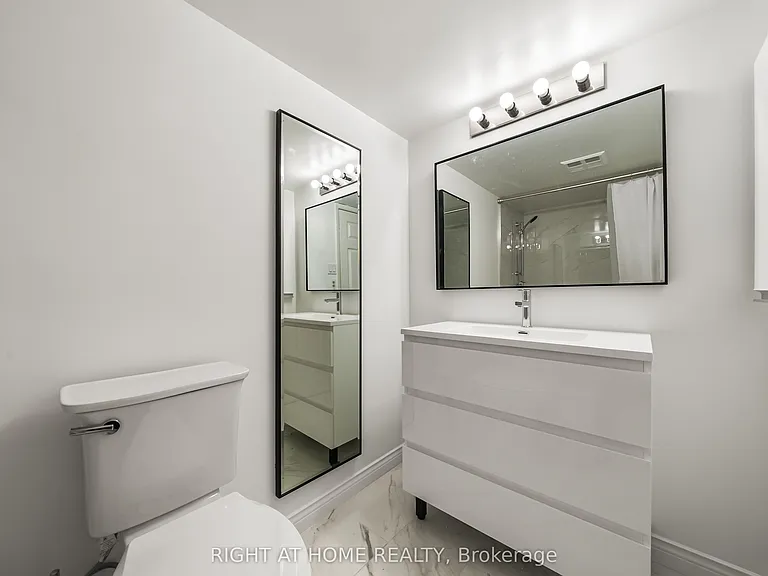 360 Bloor St E #411 — Photo 17
