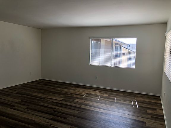 4th image of 1440 Eastpark Dr Unit 4