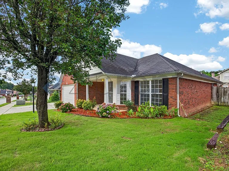 2882 Newtons Crest Cir — Photo 2
