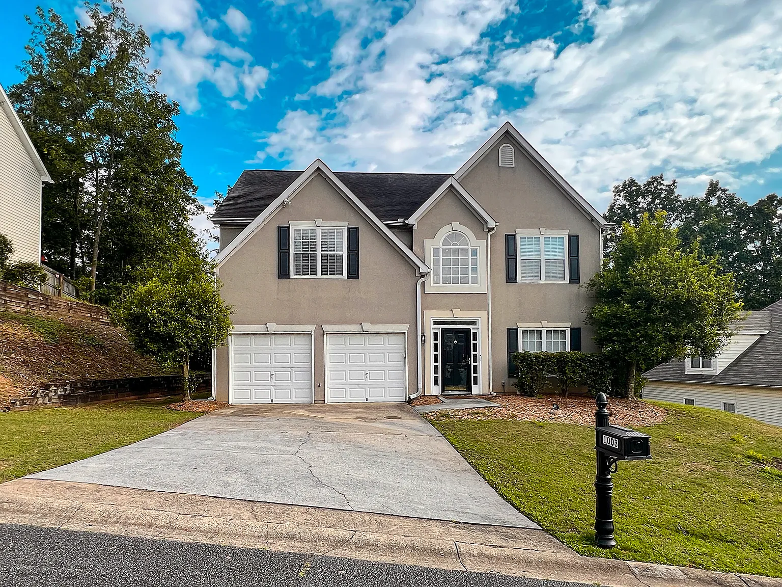 4 bed, 2.5 bath, 2154 sqft, $3,150 — Photo 1