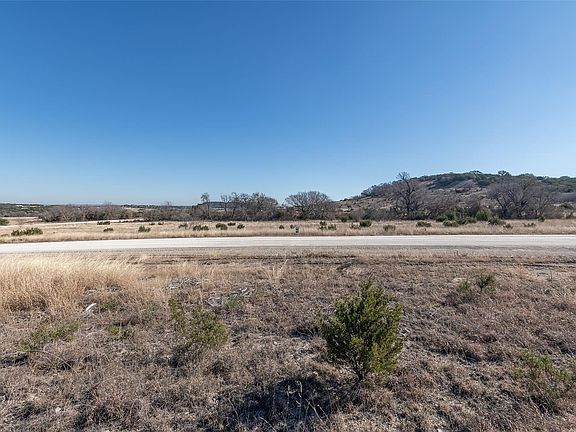 2nd image of 25 Hidden Valley Rd