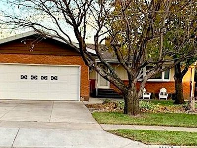 1005 W Highland Acres Rd, Bismarck, ND, 58501