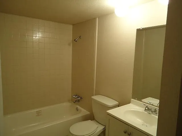 3 bed, 1361 sqft, $1,400 — Photo 3
