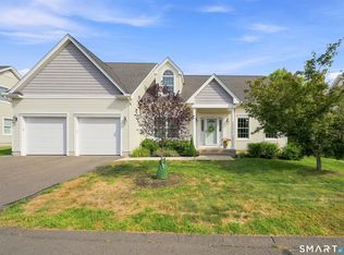 4 Charles Ct UNIT 4, Suffield, CT 06078