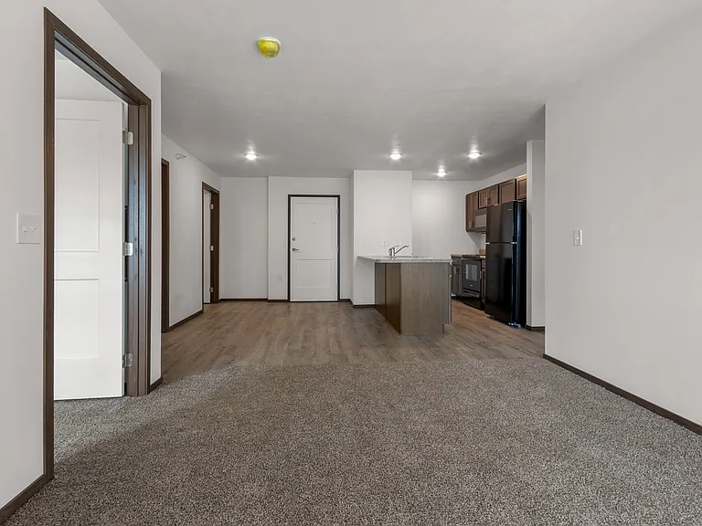 Prairie Village Commons Apartments and Townhomes — Photo 29