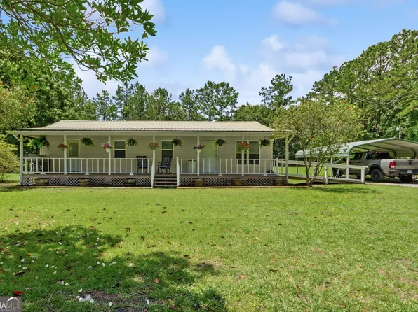3643 Clarks Bluff Rd, Kingsland, GA 31548