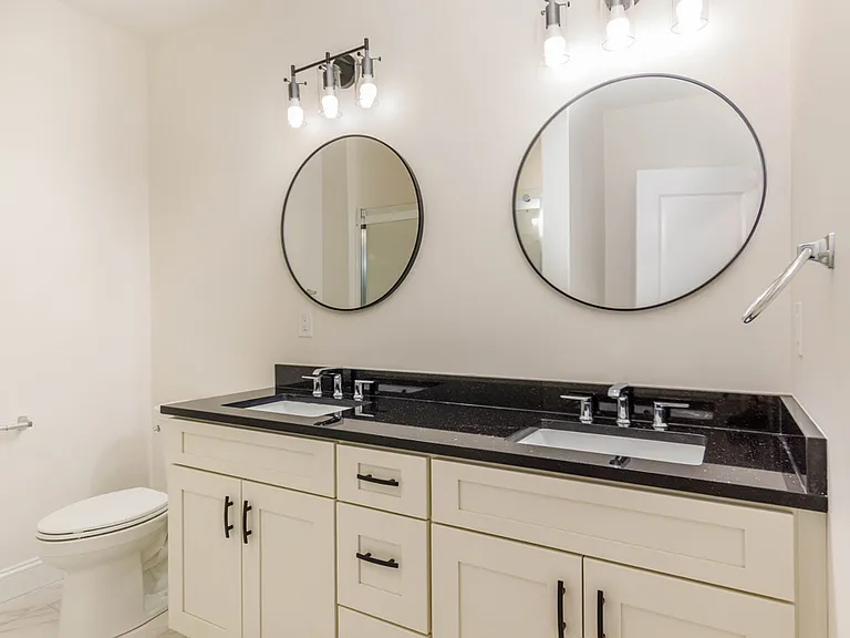 150 State Rd E #9 — Photo 3
