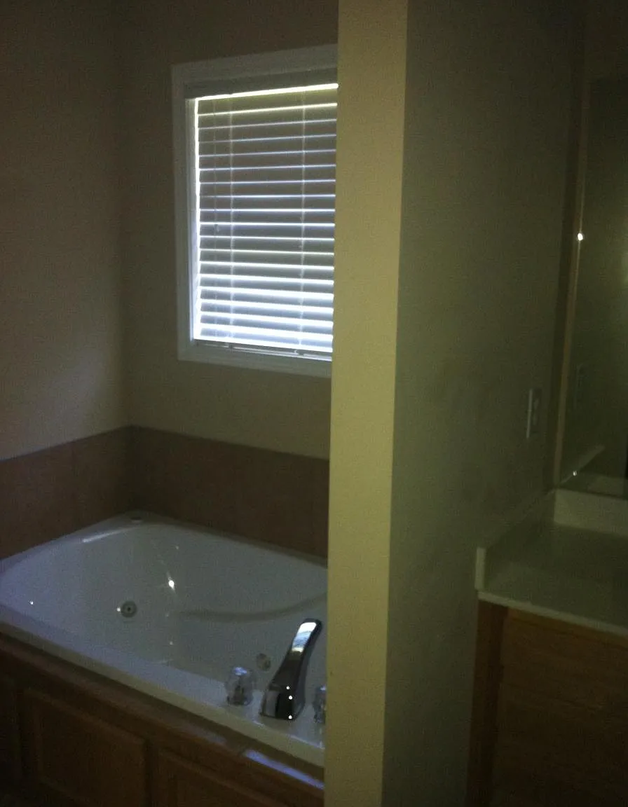 9951 Thunderbolt Way — Photo 4