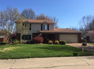 831 Amherst Pl, Edwardsville, IL 62025