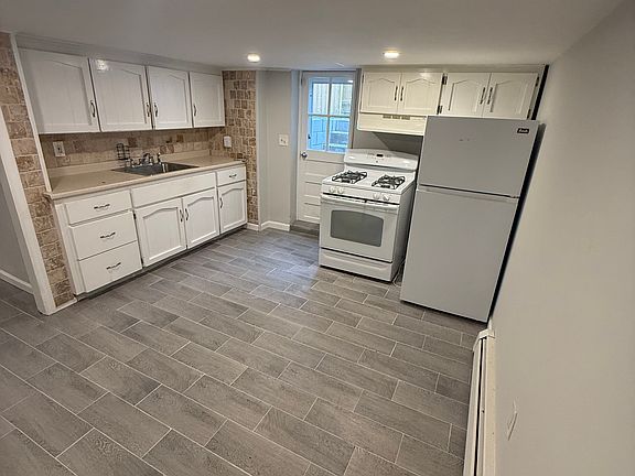 5th image of 21 Don St