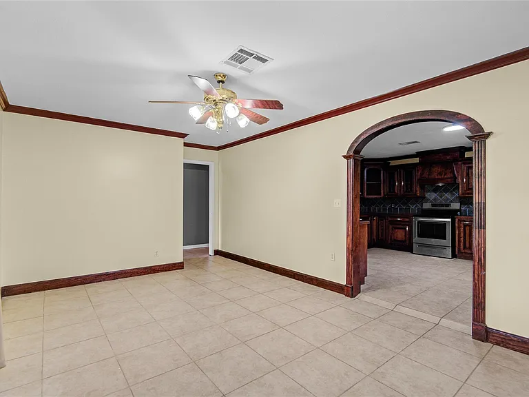 8565 Ridgepoint Dr — Photo 9