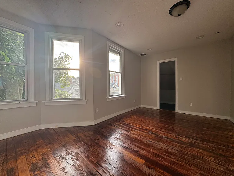 304 Willow St #3C — Photo 6