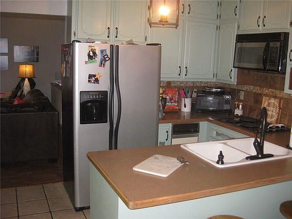 2nd image of 3510 Redbud Dr
