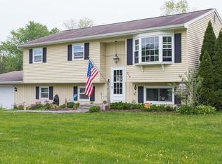 329 Dorwart Cir, Etters, PA 17319