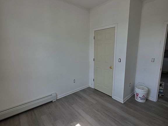 5th image of 88 Banta Ave #3