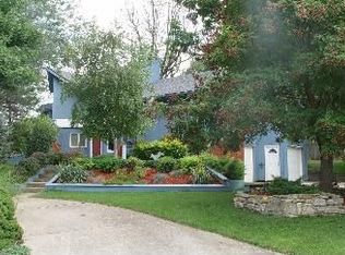 1513 NW Weatherstone Dr, Blue Springs, MO 64015