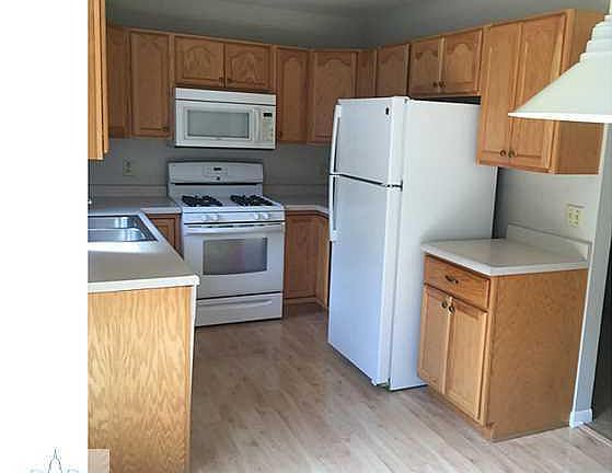 3rd image of 1221 Wolf Ct