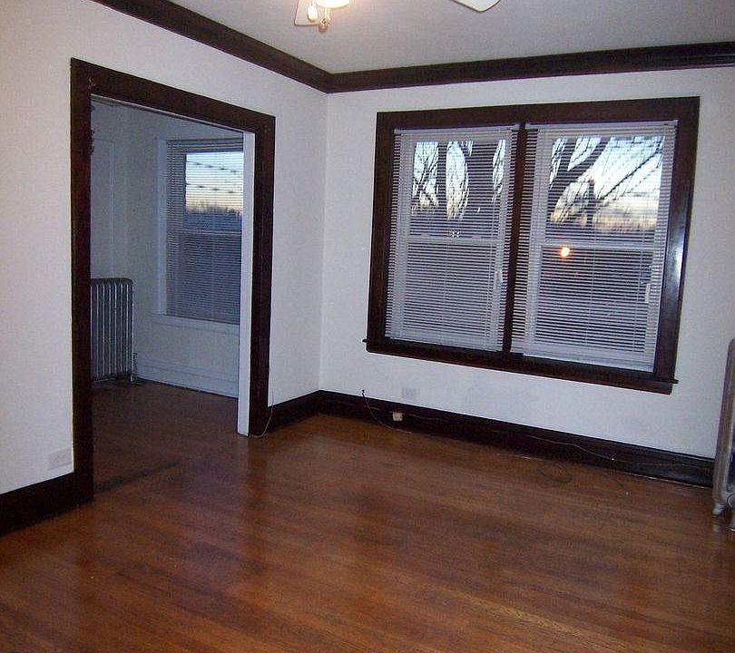 2nd image of 4546 N Maplewood Ave #1A
