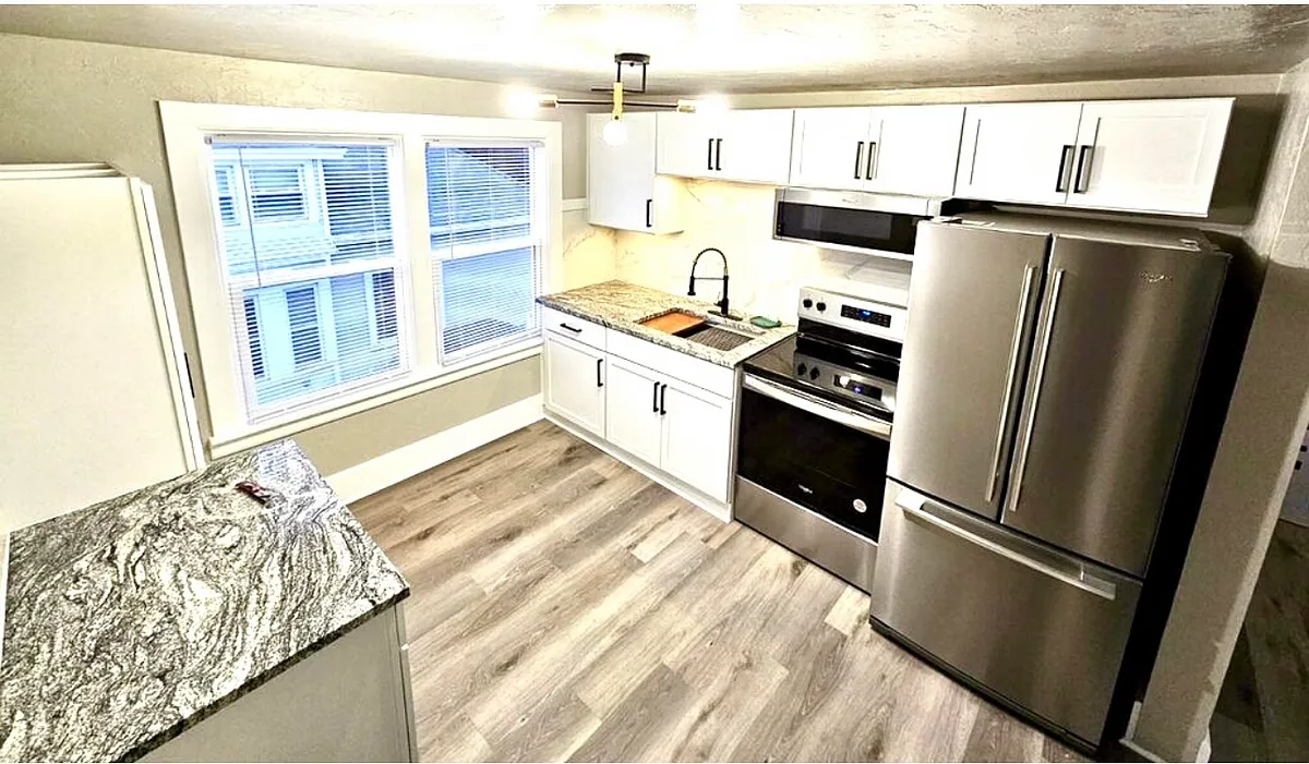 Building Photo - 526 McColm St #2