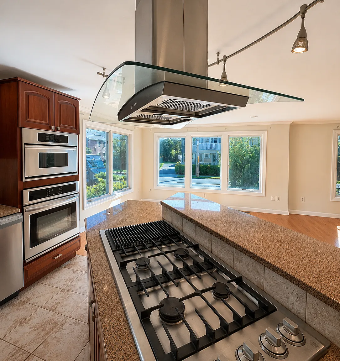 3 bed, 2.5 bath, 1600 sqft, $5,000 — Photo 2