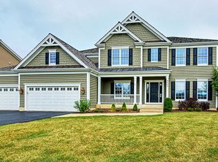 2880 Trail Crest Ln, Lindenhurst, IL 60046