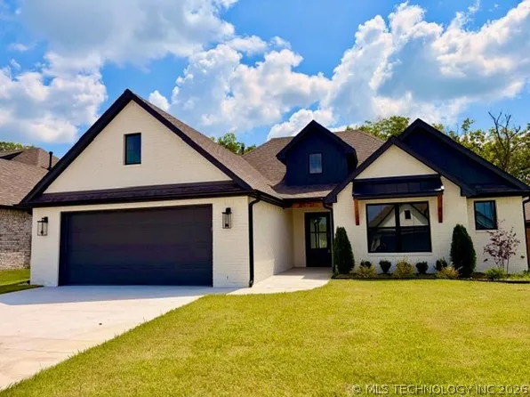 10721 S 281st East Ave, Coweta, OK 74429