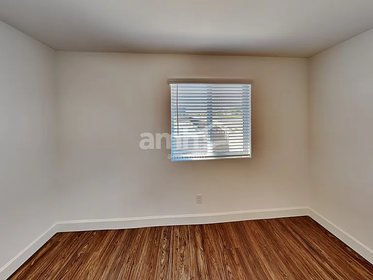 10081 Roseum Ct — Photo 12