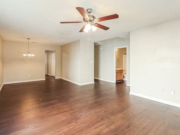 4th image of 1069 Park Meadow Dr