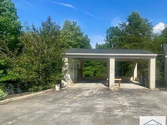 4th image of 903 Jordan Creek Rd