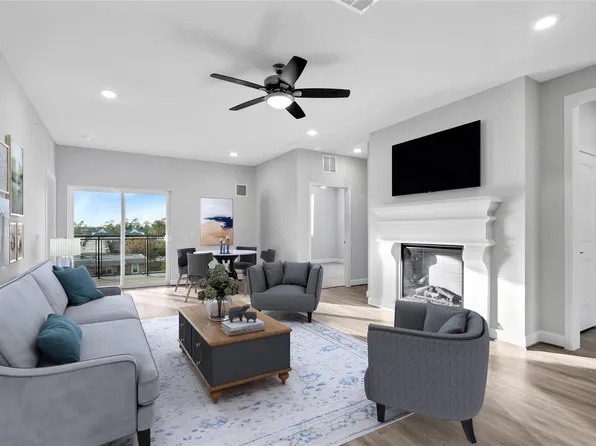 6804 Westview Dr APT 3404, Houston, TX 77055