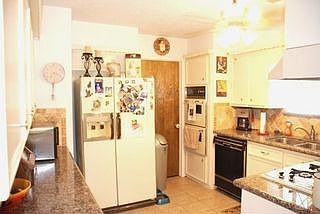 2nd image of 10226 Huntington Wood Dr