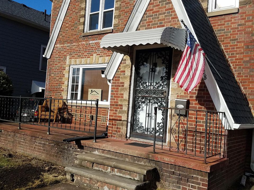 1st image of 1028 W 20th St