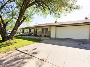 401 Joe Lee Rd, Rogers, TX 76569