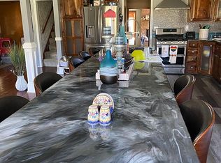 829 Hallbrook Ln, Osage City, KS 66523