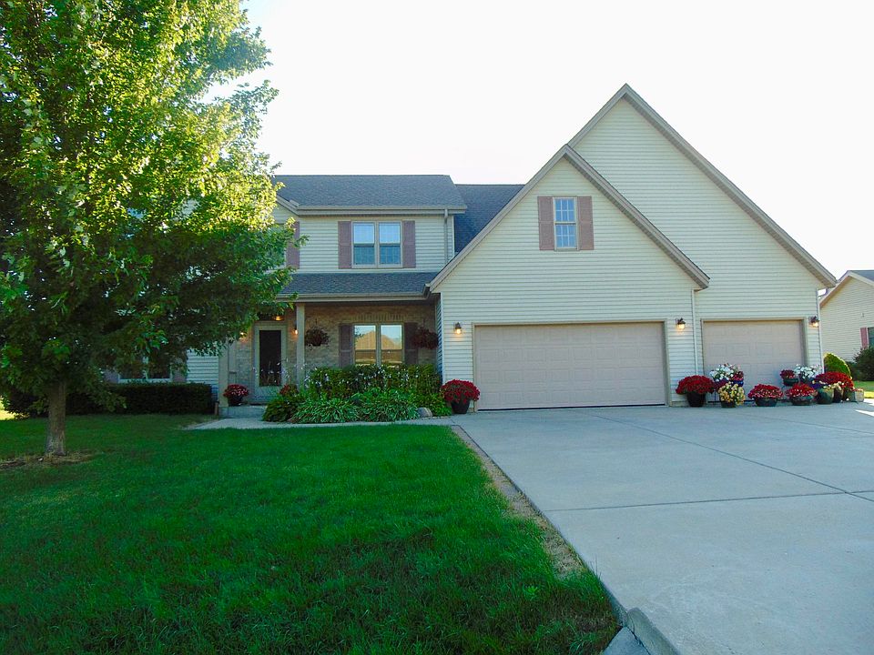 2nd image of 8851 S Clover Cir
