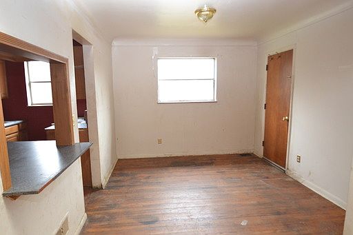 3rd image of 3931 Vine Vista Pl
