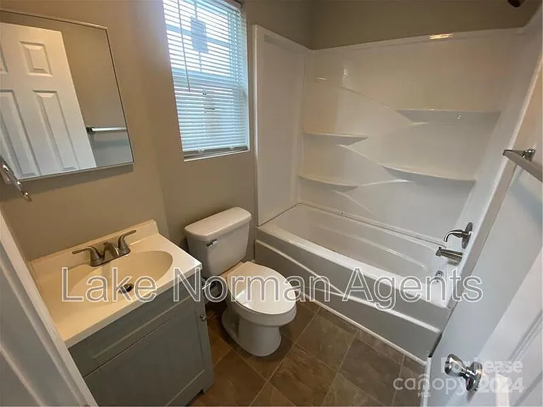 720 E Pine St — Photo 6