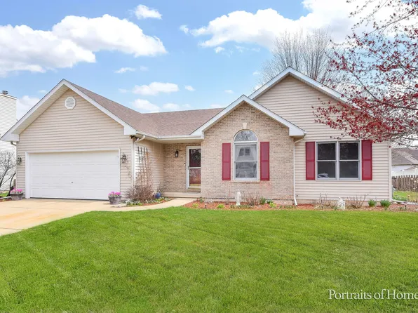 574 W Barberry Cir, Yorkville, IL 60560