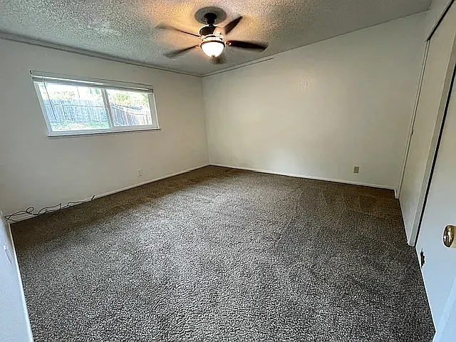 2385 S Whitney Blvd — Photo 10