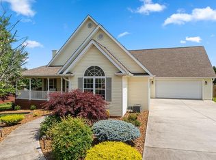 593 Imperial Dr, Sparta, TN 38583