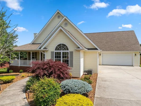 593 Imperial Dr, Sparta, TN 38583