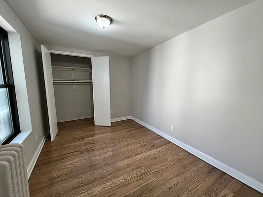Bedroom, photo 1