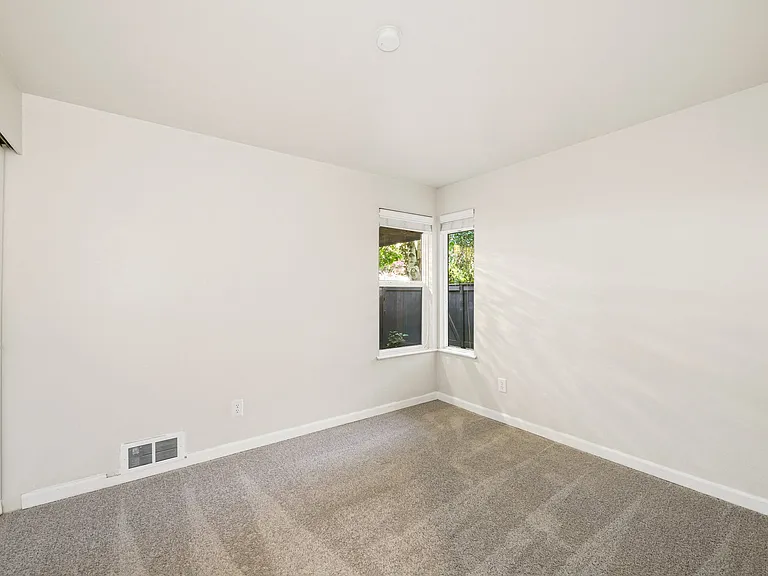 Starboard Apartments — Photo 46