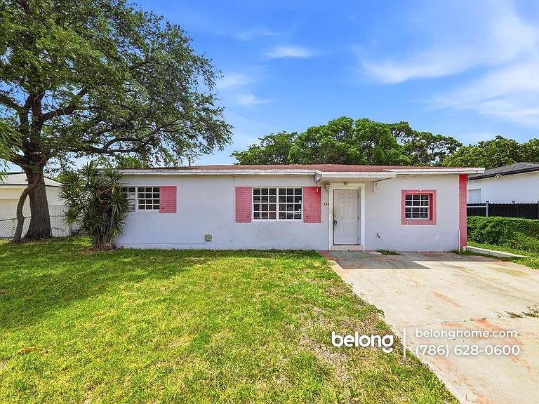 280 Seaman Ave — Photo 2