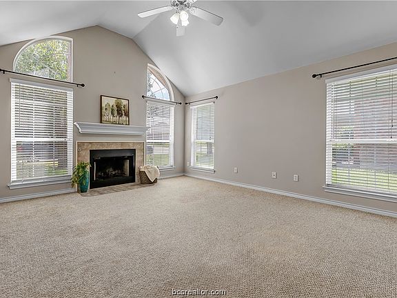 2nd image of 209 Augsburg Ct