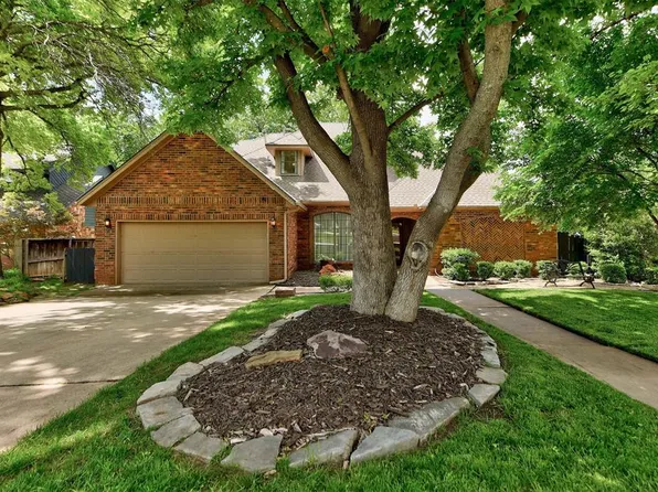 1720 Oaks Way, Oklahoma City, OK 73131