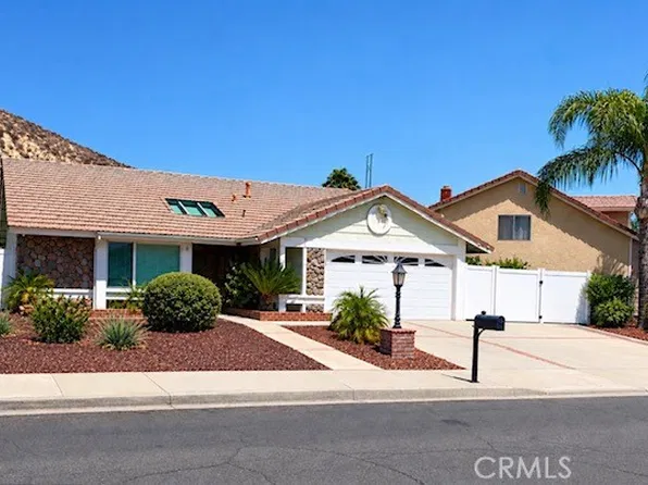 3522 Pear Blossom Ln, Lake Elsinore, CA 92530