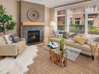 1950 Alaskan Way APT 123, Seattle, WA, 98101